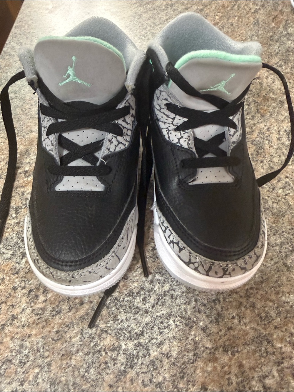 Jordan 3 Retro Green Glow